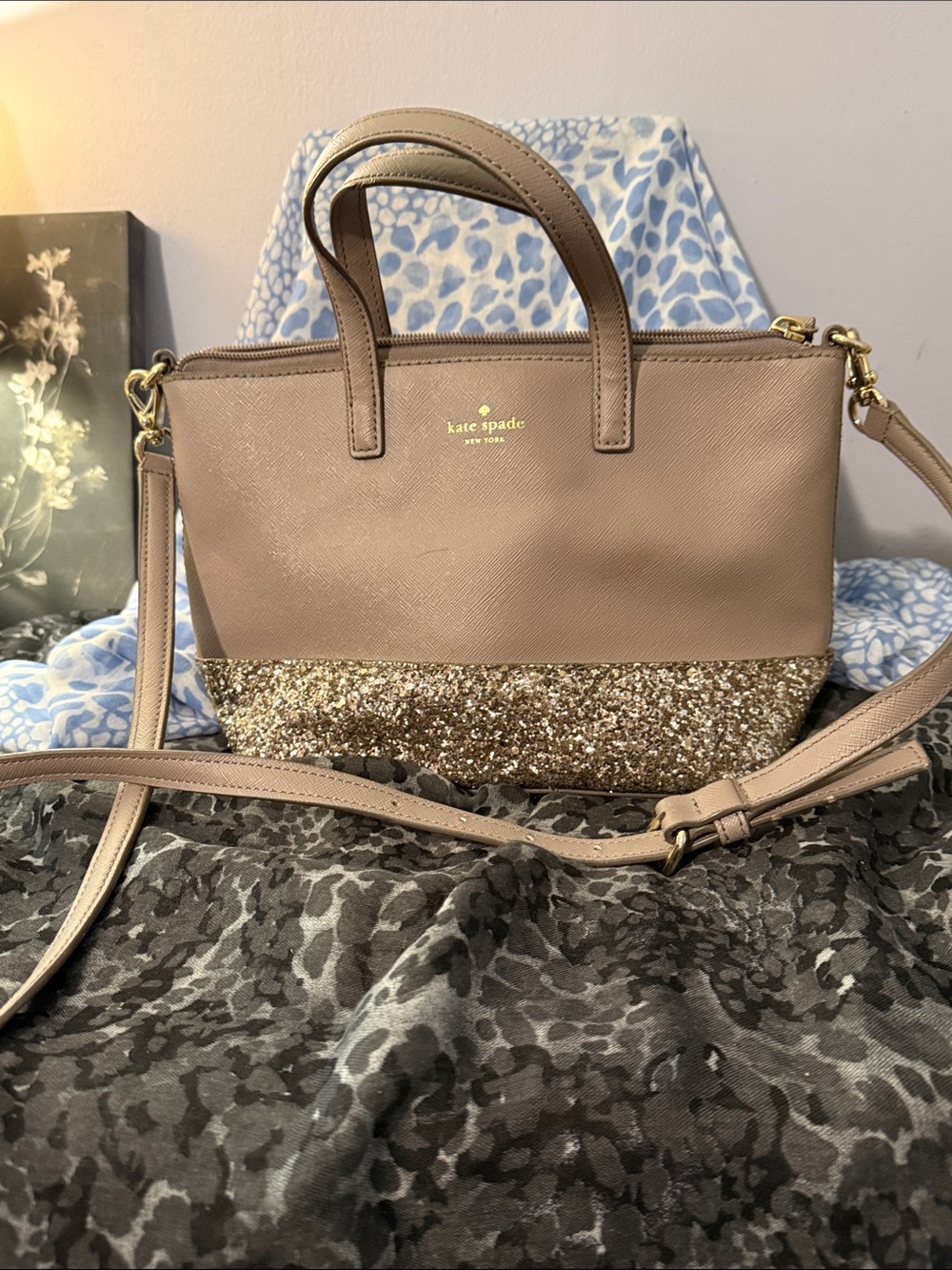kate spade taupe crossbody bag with gold glitter base